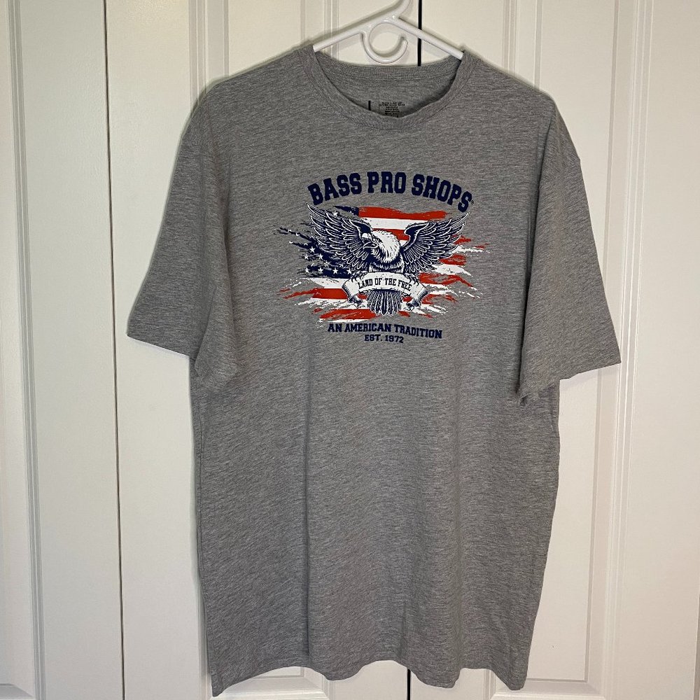 Bass Pro Shops Land Of The Free Est 1972 Eagle Large Gray Men T-shirt